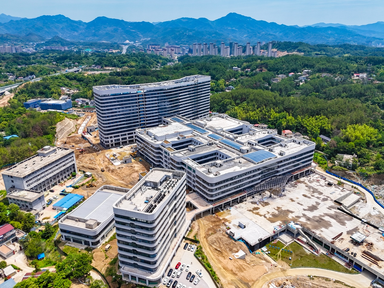 人妻一本久道久久综合久久鬼色