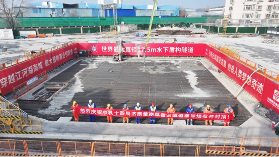 人妻一本久道久久综合久久鬼色